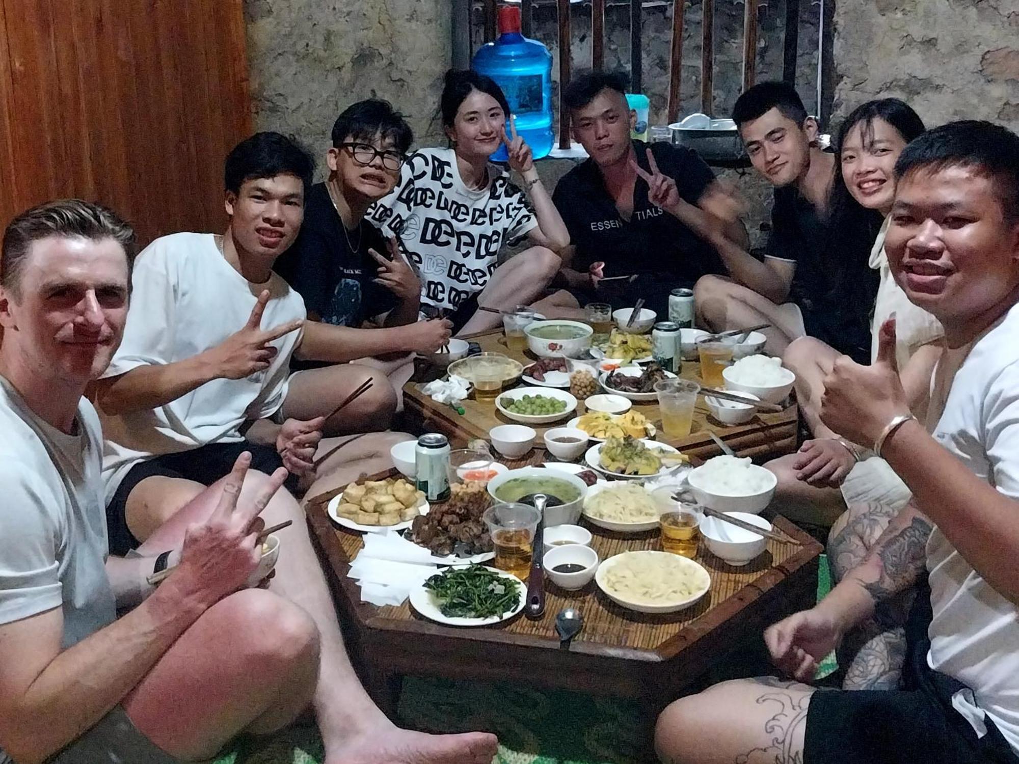 Trieu Hoan Homestay カオバン エクステリア 写真