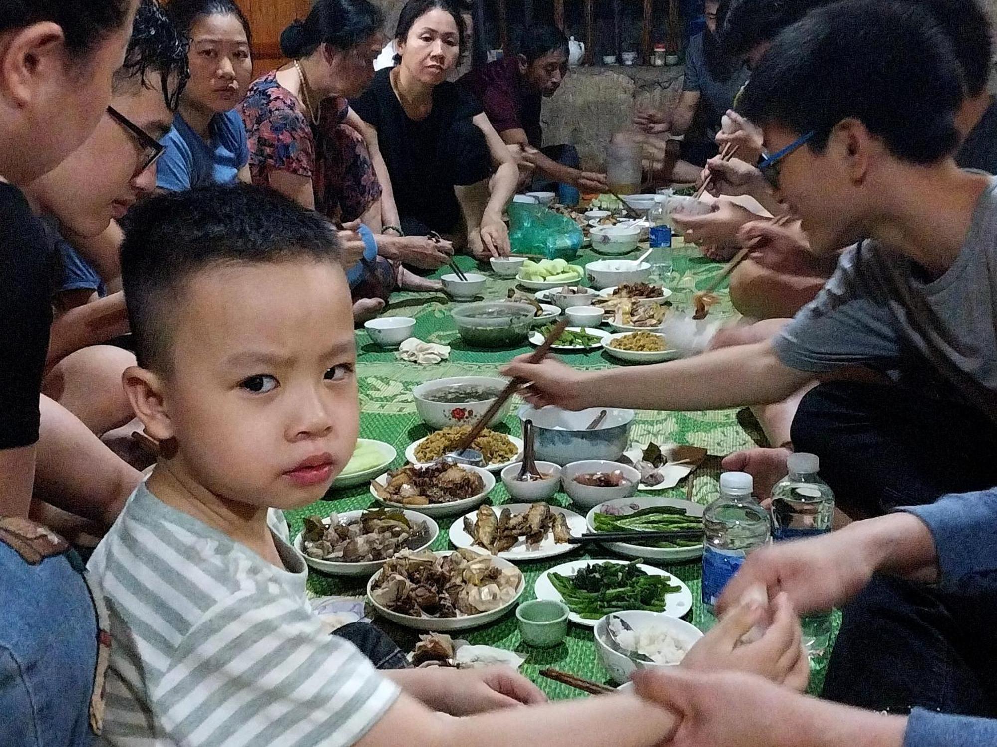 Trieu Hoan Homestay カオバン エクステリア 写真