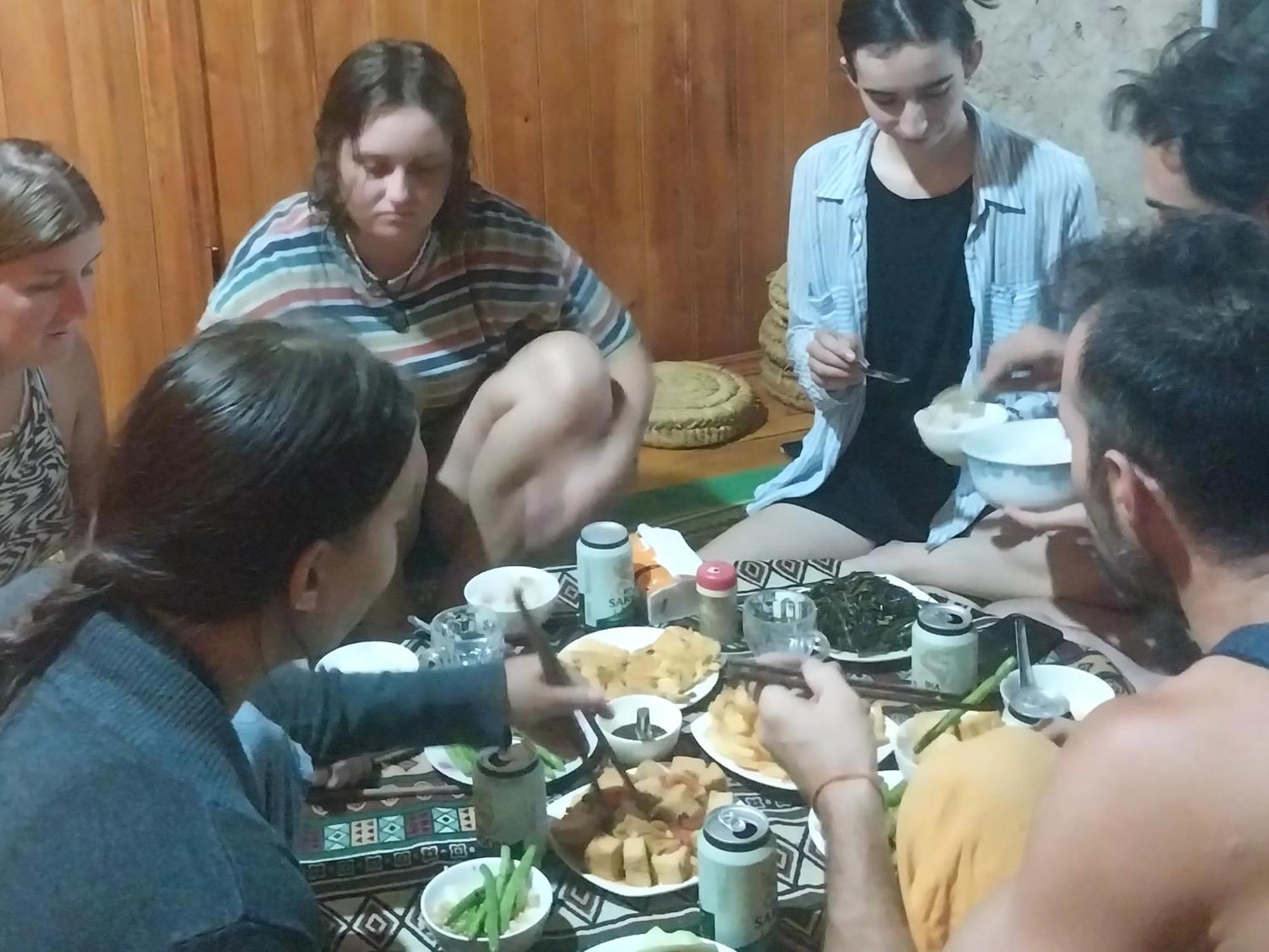 Trieu Hoan Homestay カオバン エクステリア 写真