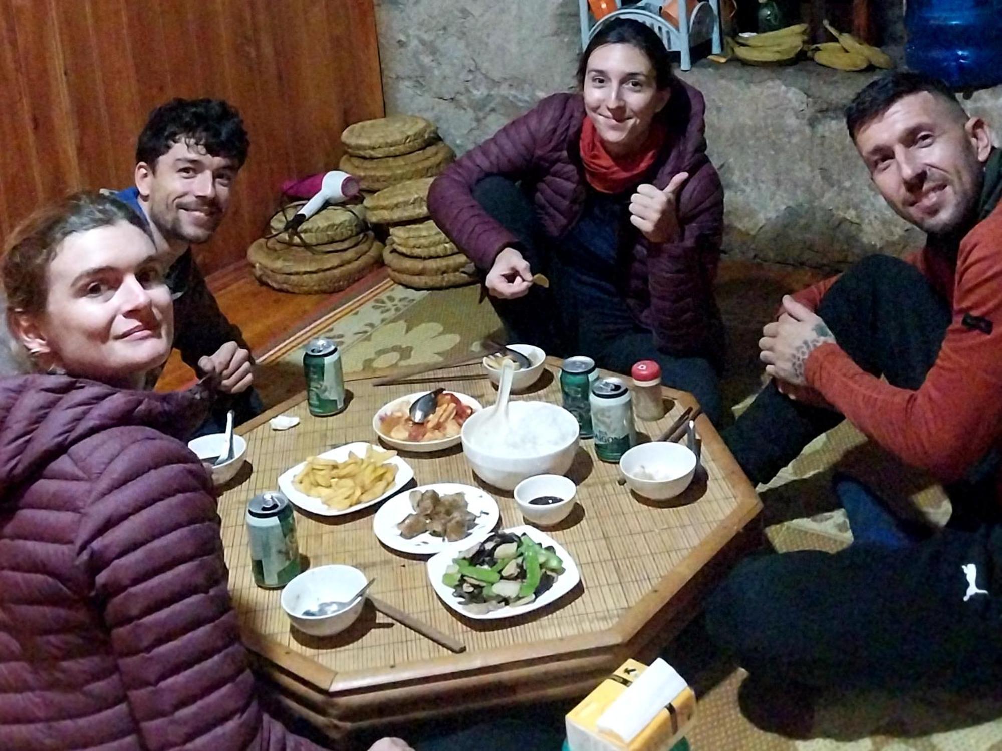 Trieu Hoan Homestay カオバン 部屋 写真