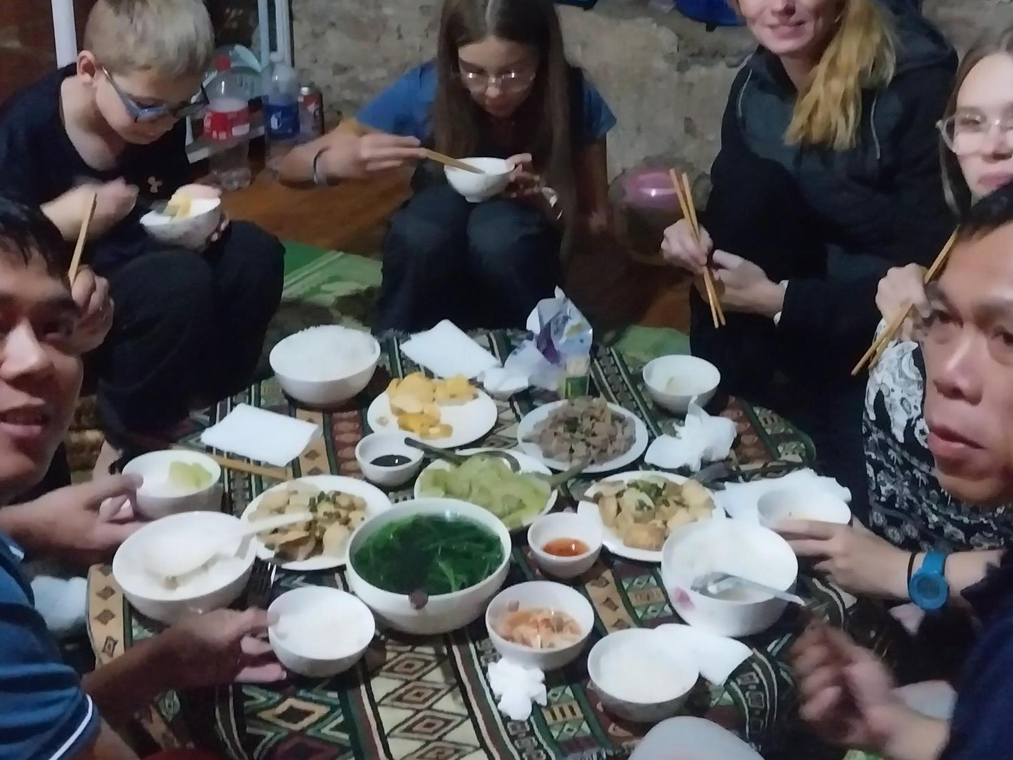 Trieu Hoan Homestay カオバン 部屋 写真